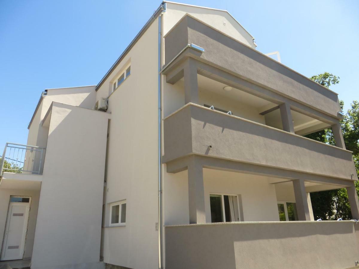 Luka Apartments Biograd Na Moru Bagian luar foto