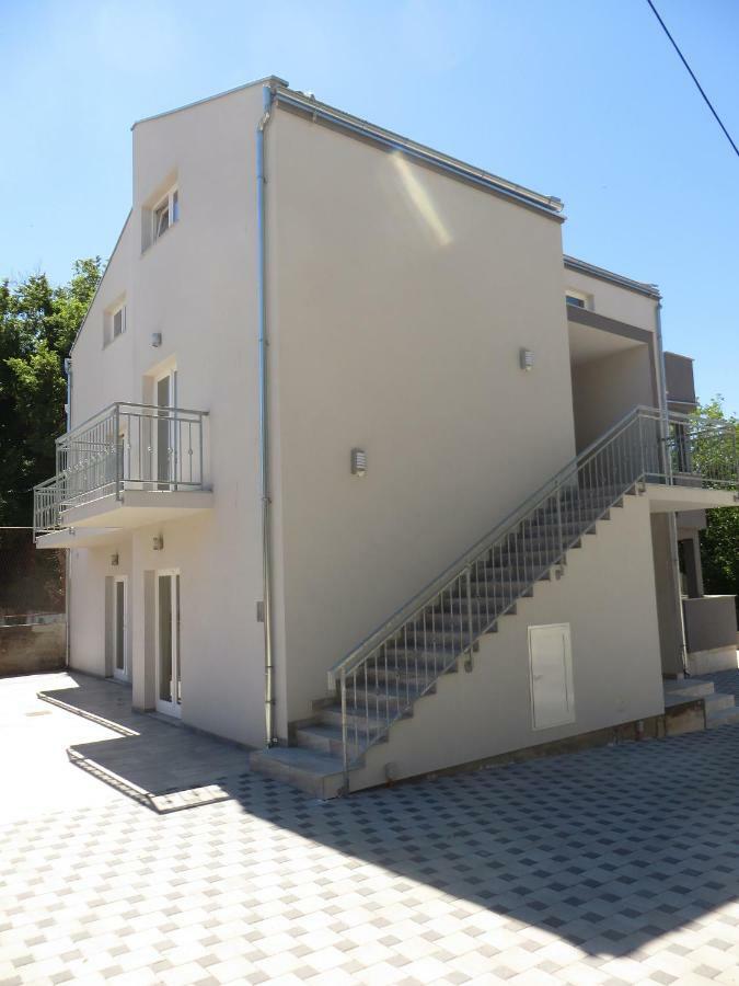 Luka Apartments Biograd Na Moru Bagian luar foto
