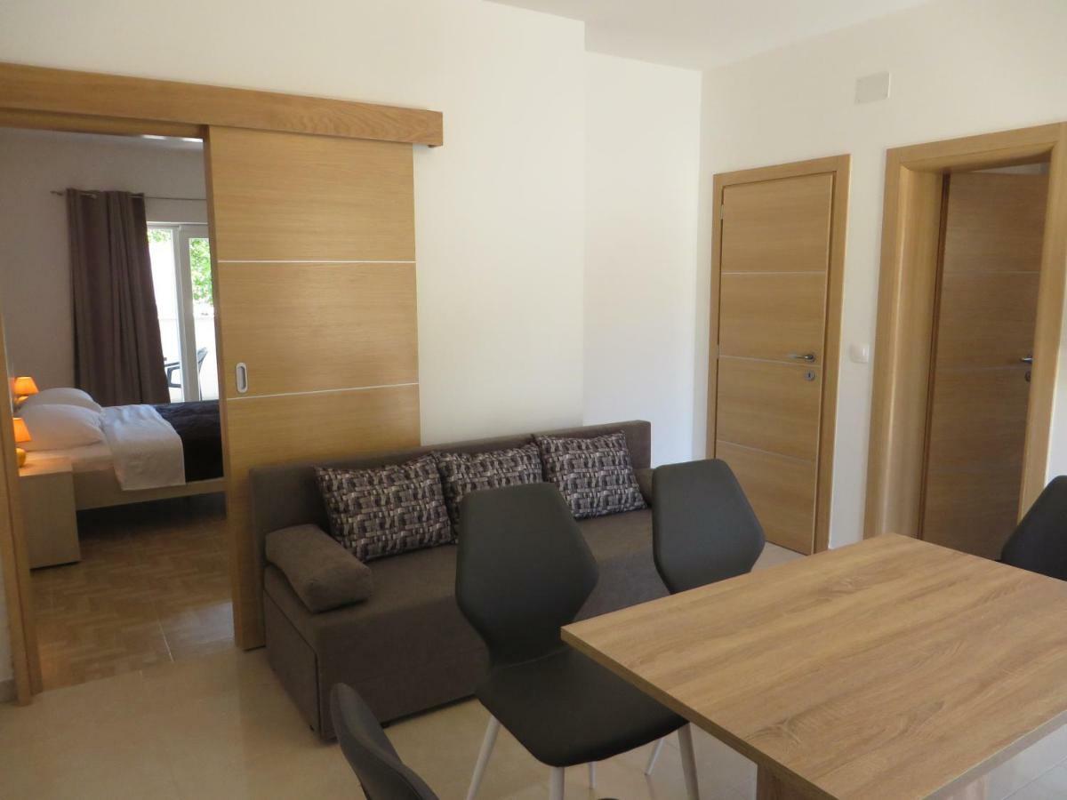 Luka Apartments Biograd Na Moru Bagian luar foto