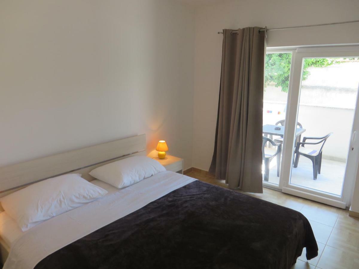 Luka Apartments Biograd Na Moru Bagian luar foto
