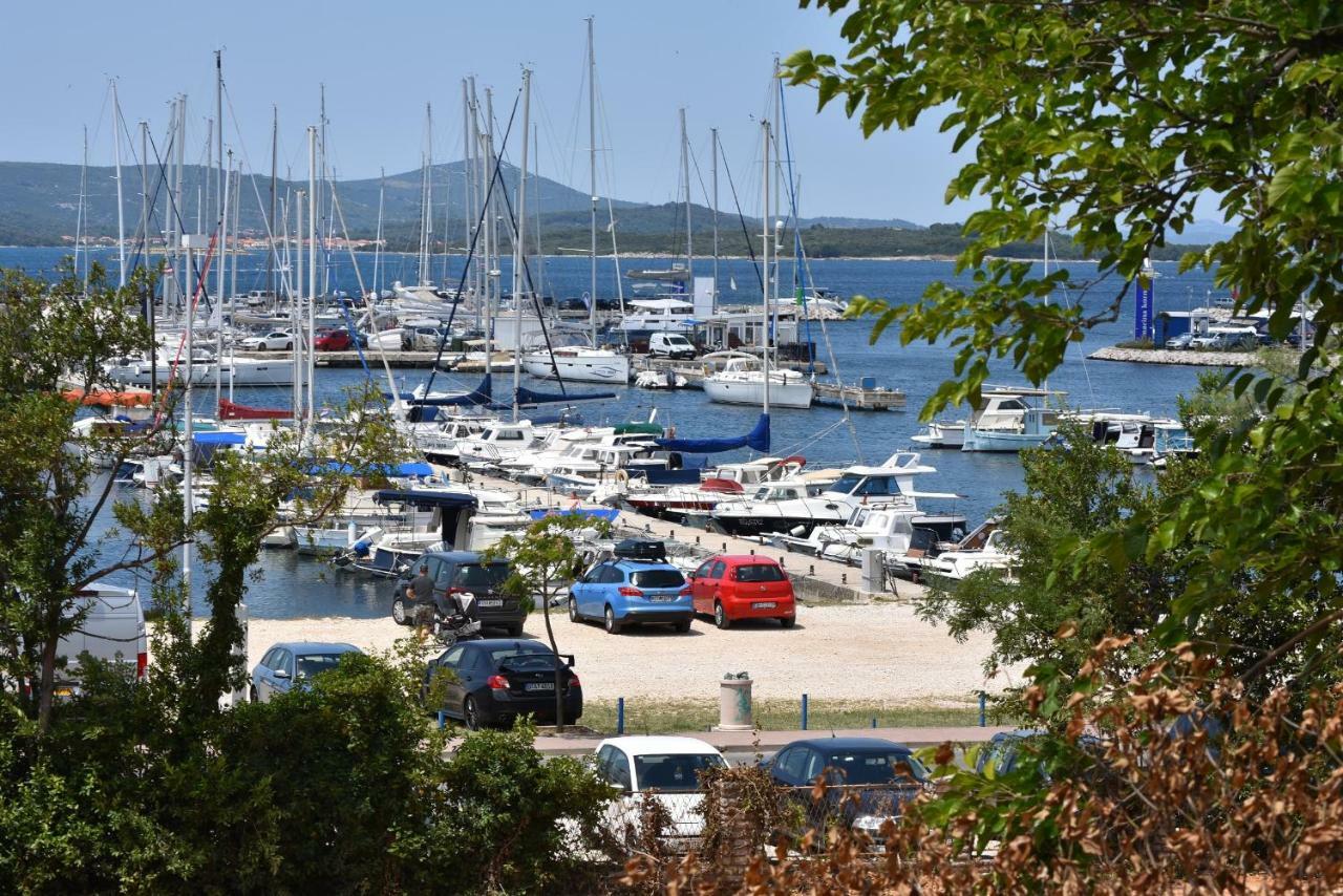 Luka Apartments Biograd Na Moru Bagian luar foto