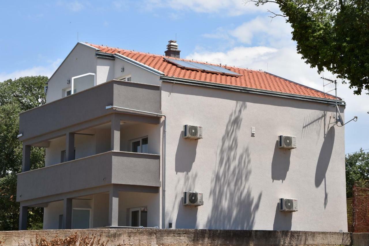 Luka Apartments Biograd Na Moru Bagian luar foto
